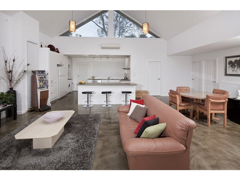 41 Greenways Road, Glen Waverley VIC 3150