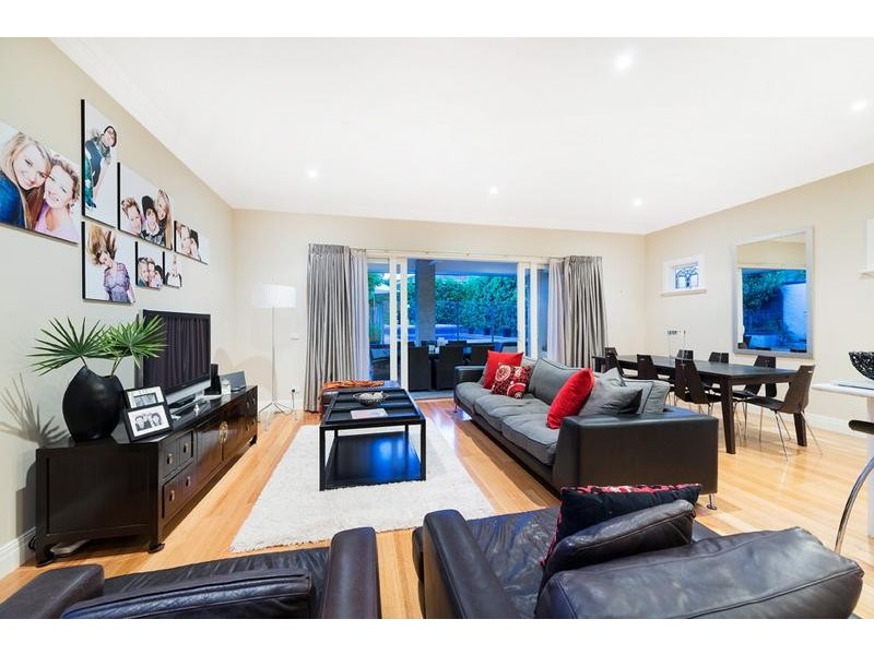 18 Adrian Street, Glen Iris VIC 3146