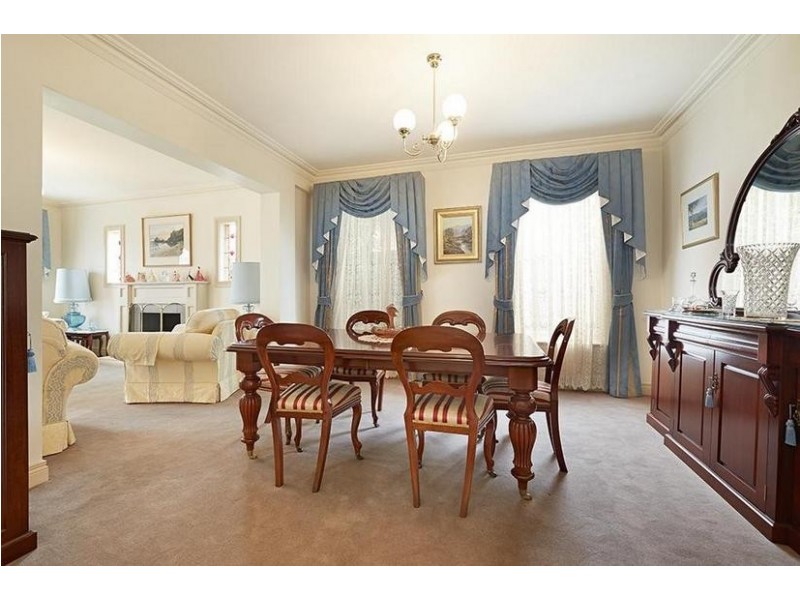 8 St. Andries Street, Camberwell VIC 3124