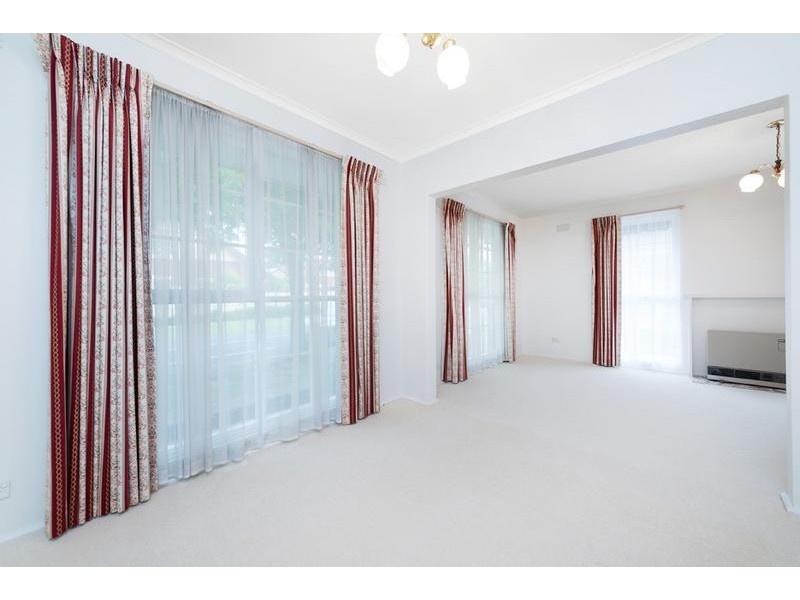 2/292 Warrigal Road (facing Bath Road), Glen Iris VIC 3146