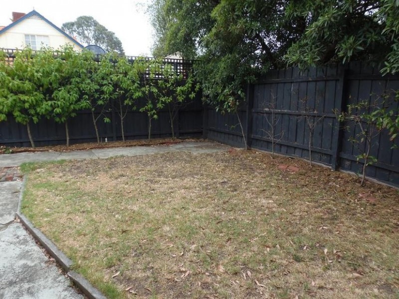 8 Wilson Grove, Camberwell VIC 3124