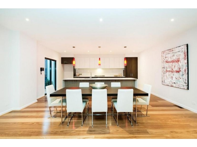 11 Warren Street, Burwood VIC 3125