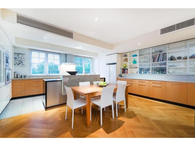 27 Glenroy Road, Hawthorn VIC 3122