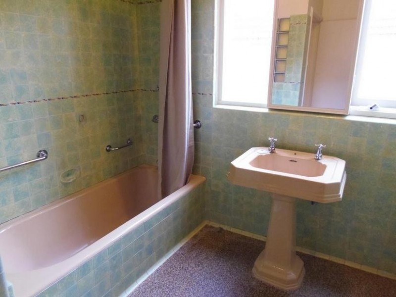 18 Howie Street, Glen Iris VIC 3146