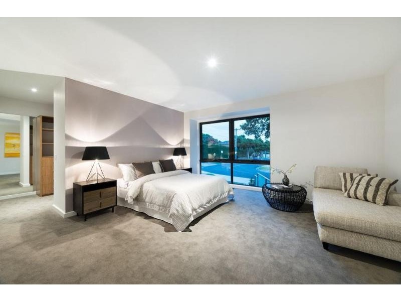 13 Warren Street, Burwood VIC 3125