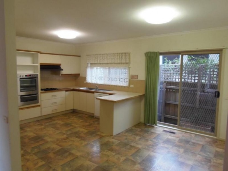 12 Compton Street, Canterbury VIC 3126