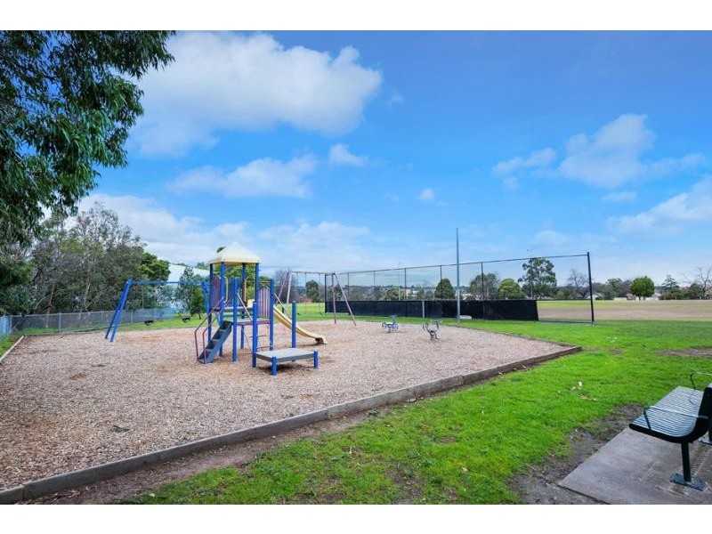 21 Gloucester Road, Ashburton VIC 3147