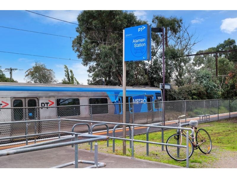 21 Gloucester Road, Ashburton VIC 3147