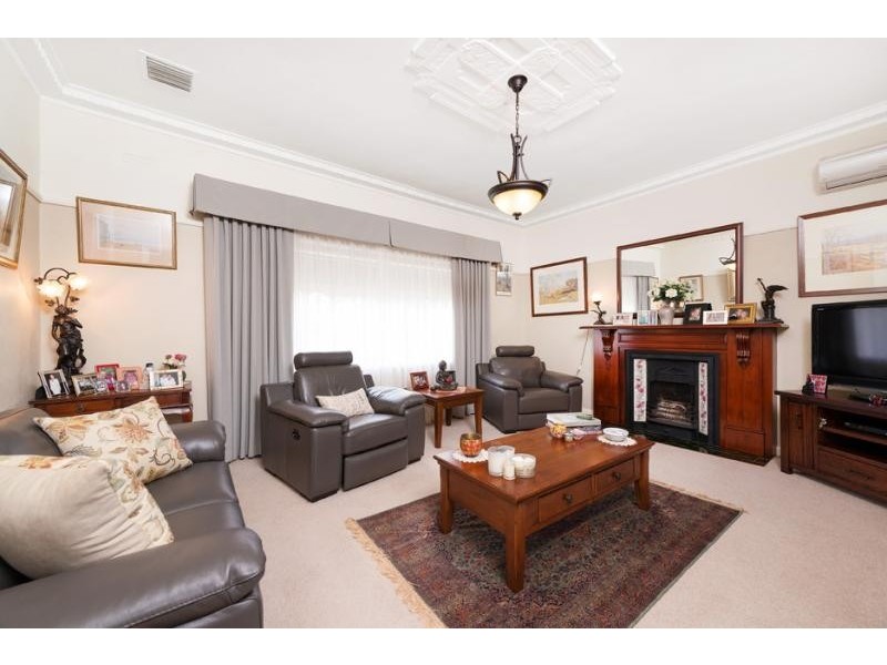 4/18 Essex Street, Glen Iris VIC 3146