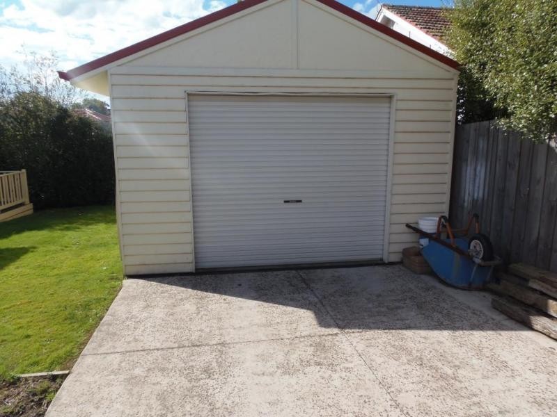 9 Summerhill Road, Glen Iris VIC 3146