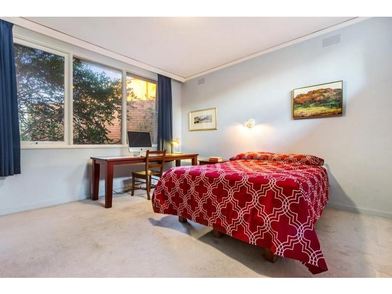 8 Streeton Court, Mont Albert VIC 3127