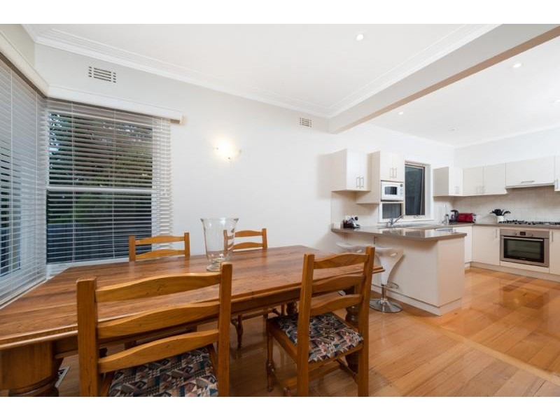 7 Barnes Avenue, Burwood VIC 3125