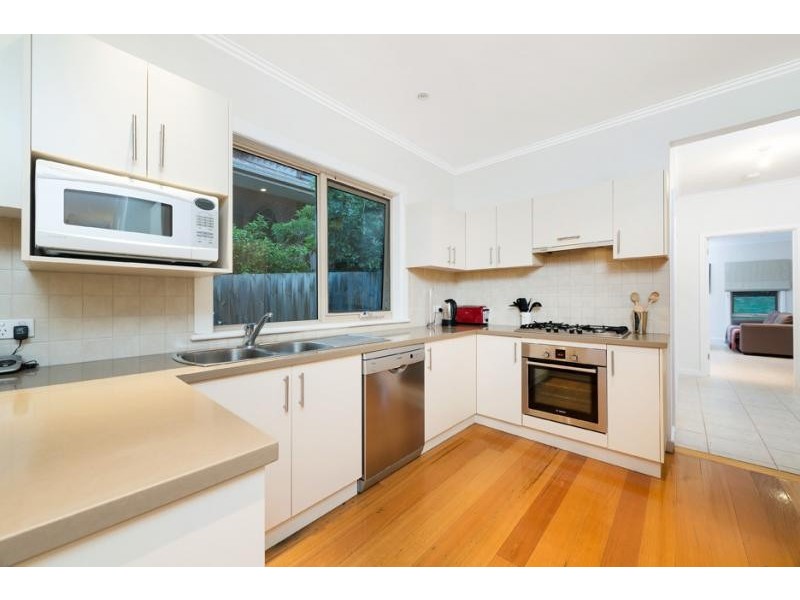 7 Barnes Avenue, Burwood VIC 3125