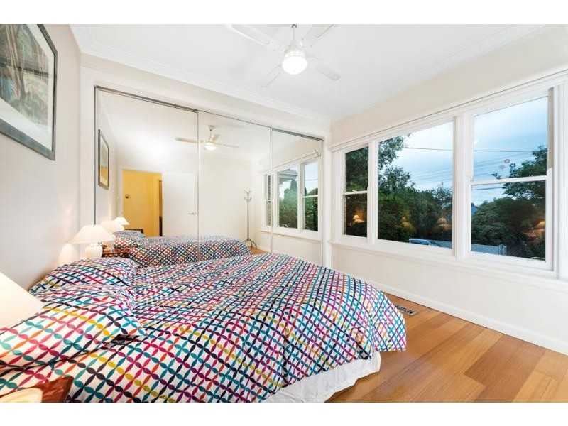 7 Barnes Avenue, Burwood VIC 3125