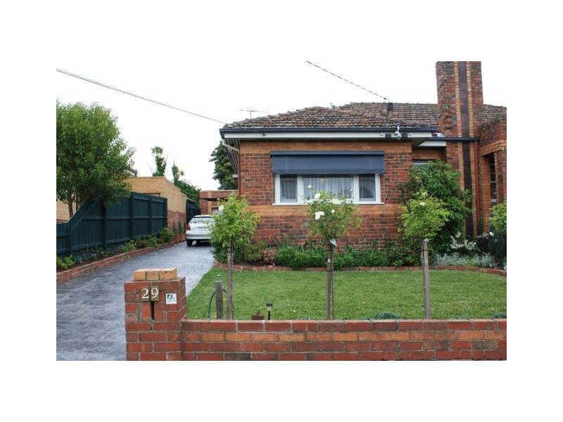 29 Loudon Road, Burwood VIC 3125