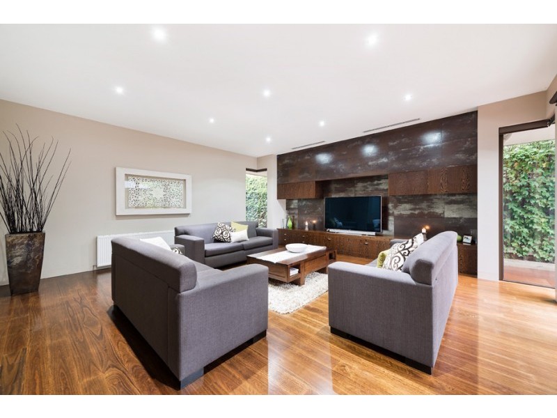 32 Flowerdale Road, Glen Iris VIC 3146