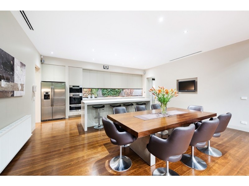 32 Flowerdale Road, Glen Iris VIC 3146