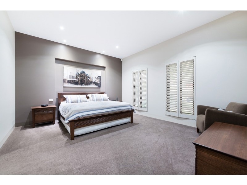 32 Flowerdale Road, Glen Iris VIC 3146
