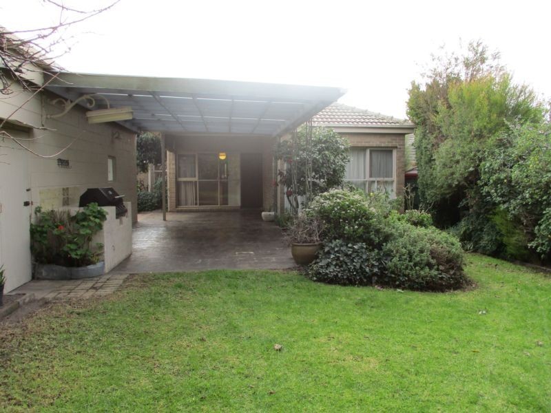 4 Leopold Street, Burwood VIC 3125