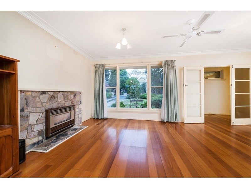30 Rosalind Crescent, Blackburn VIC 3130