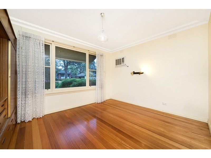 30 Rosalind Crescent, Blackburn VIC 3130