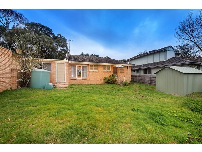 30 Rosalind Crescent, Blackburn VIC 3130