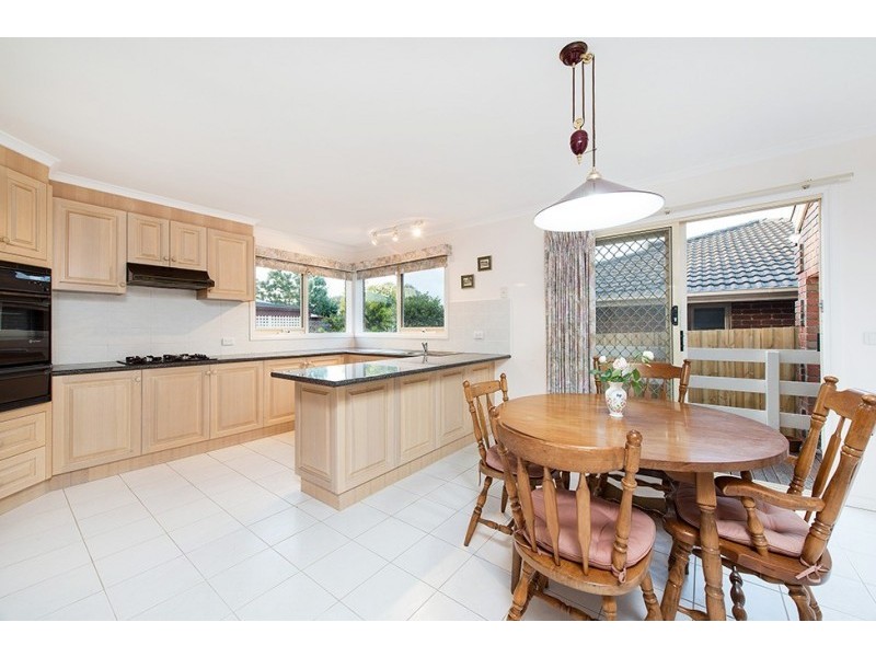 40 Branksome Grove, Blackburn South VIC 3130