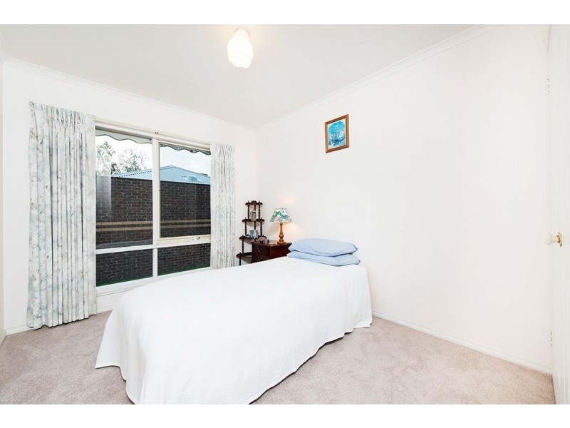 40 Branksome Grove, Blackburn South VIC 3130