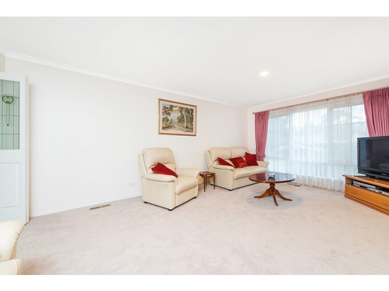 40 Branksome Grove, Blackburn South VIC 3130
