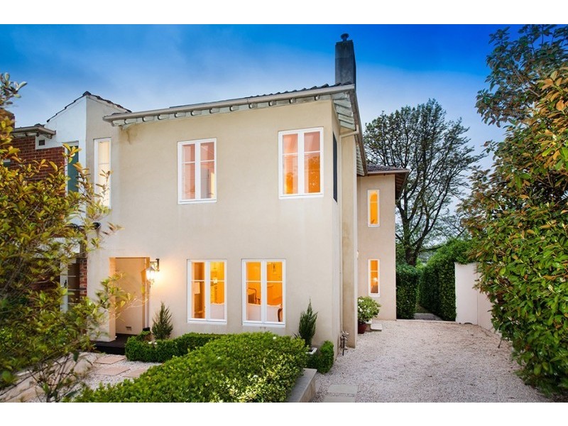 9A Hillside Parade, Glen Iris VIC 3146
