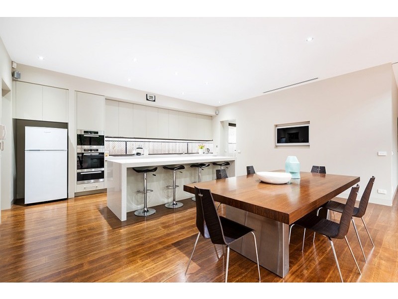 32 Flowerdale Road, Glen Iris VIC 3146