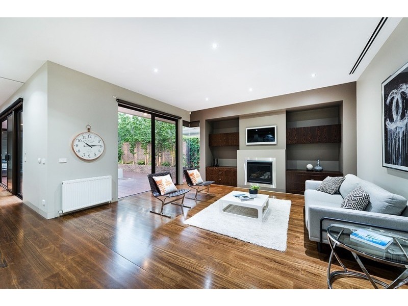 32 Flowerdale Road, Glen Iris VIC 3146