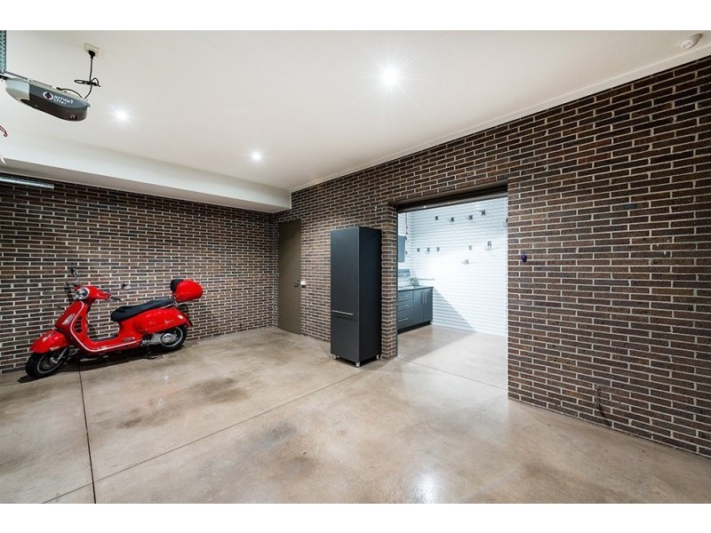 32 Flowerdale Road, Glen Iris VIC 3146