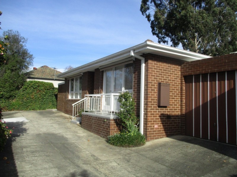 4/10 Van Ness Avenue, Glen Iris VIC 3146