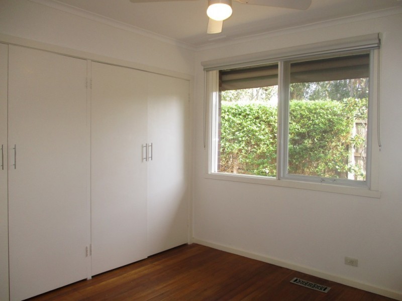 4/10 Van Ness Avenue, Glen Iris VIC 3146