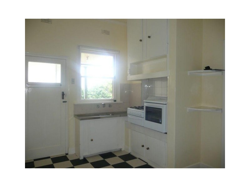 2/33 Acheron Avenue, Camberwell VIC 3124