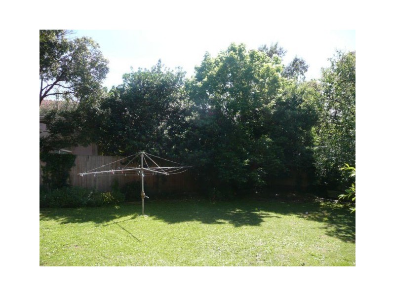 2/33 Acheron Avenue, Camberwell VIC 3124