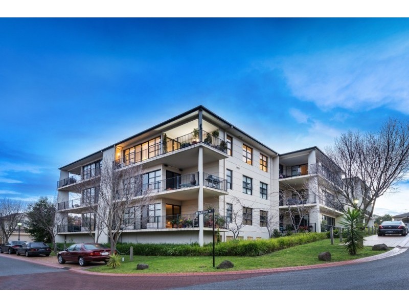 11/1 Conservatory Drive, Burwood VIC 3125