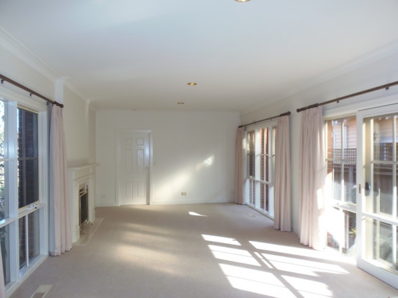 1/44 Summerhill Road, Glen Iris VIC 3146