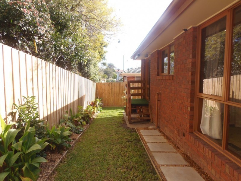 3/9 Edwards Street, Burwood VIC 3125