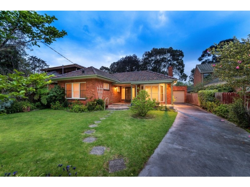 102 Great Valley Road, Glen Iris VIC 3146