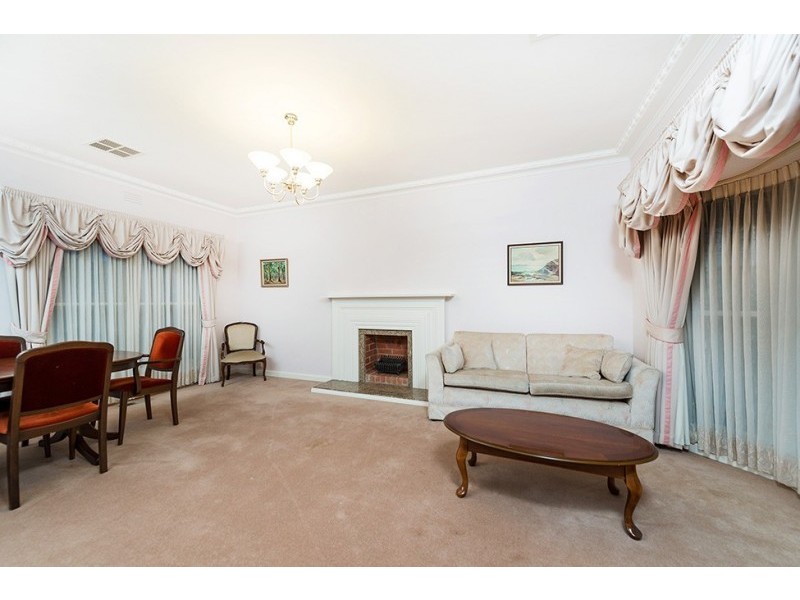 102 Great Valley Road, Glen Iris VIC 3146