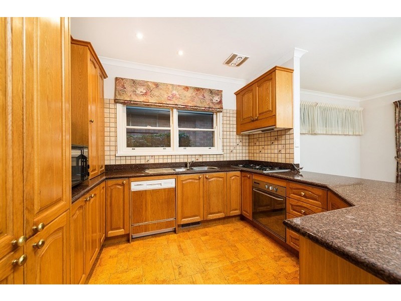102 Great Valley Road, Glen Iris VIC 3146