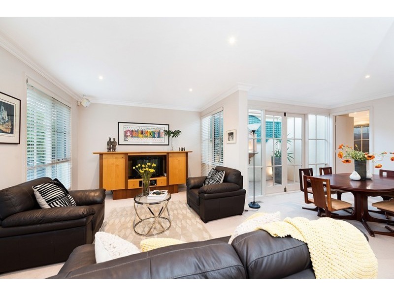 2/37 Donna Buang Street, Camberwell VIC 3124