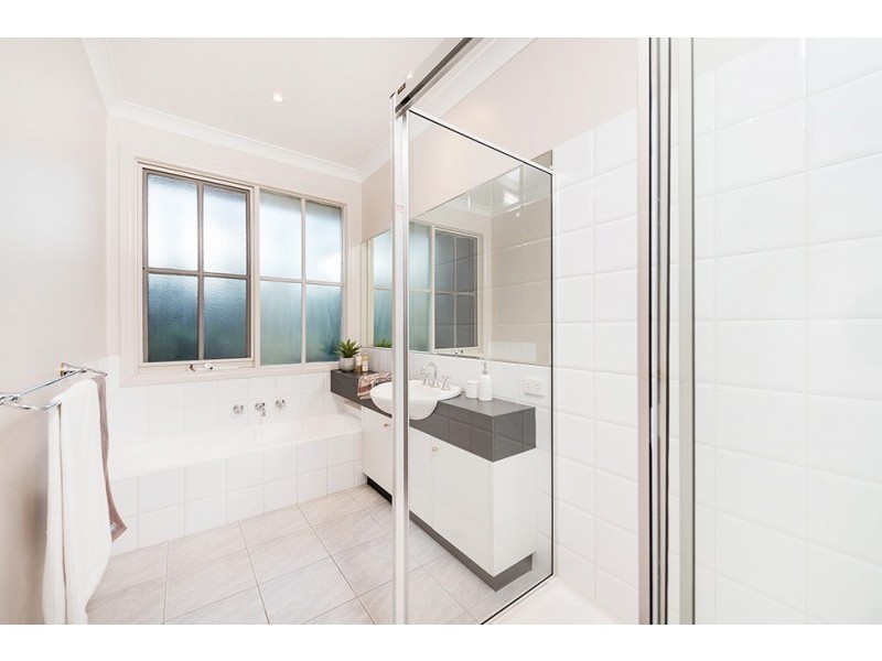 2/37 Donna Buang Street, Camberwell VIC 3124