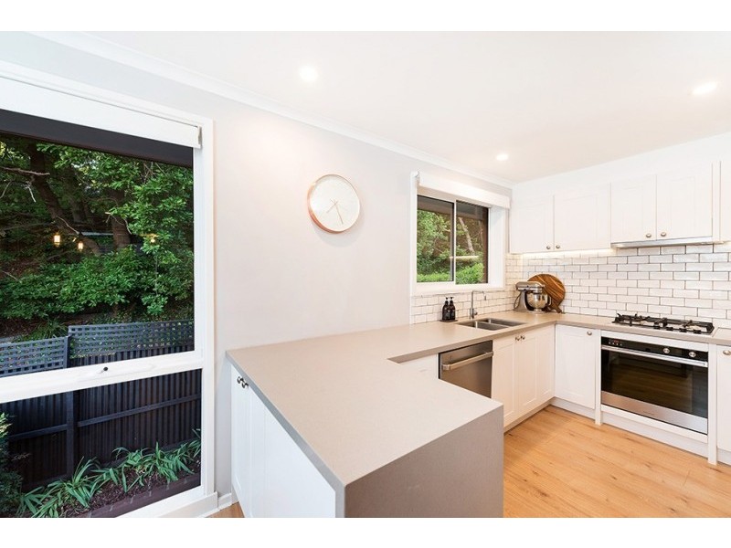 2/2 Jickell Avenue, Glen Iris VIC 3146