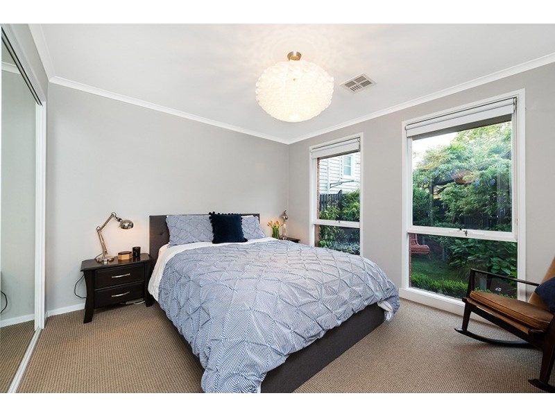 2/2 Jickell Avenue, Glen Iris VIC 3146