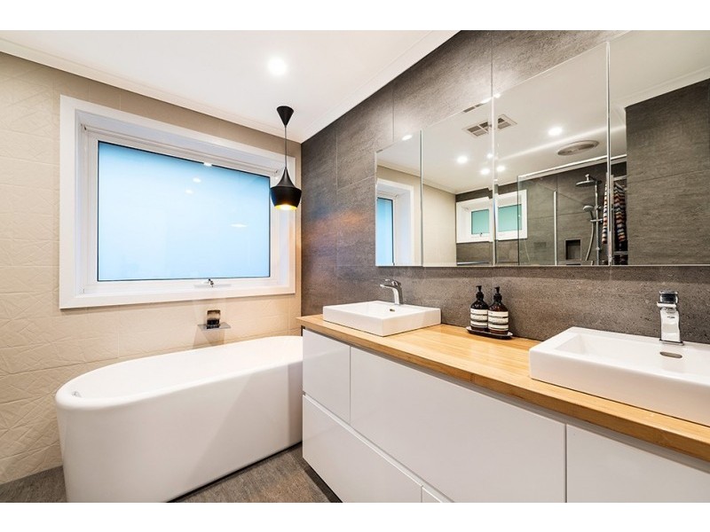 2/2 Jickell Avenue, Glen Iris VIC 3146