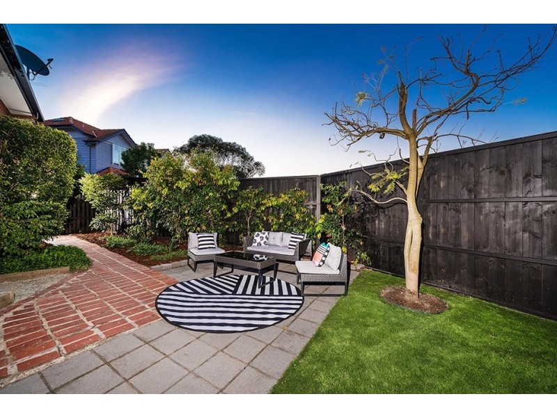 2/2 Jickell Avenue, Glen Iris VIC 3146
