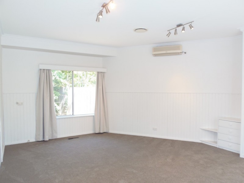 34 Latrobe Court, Caulfield South VIC 3162